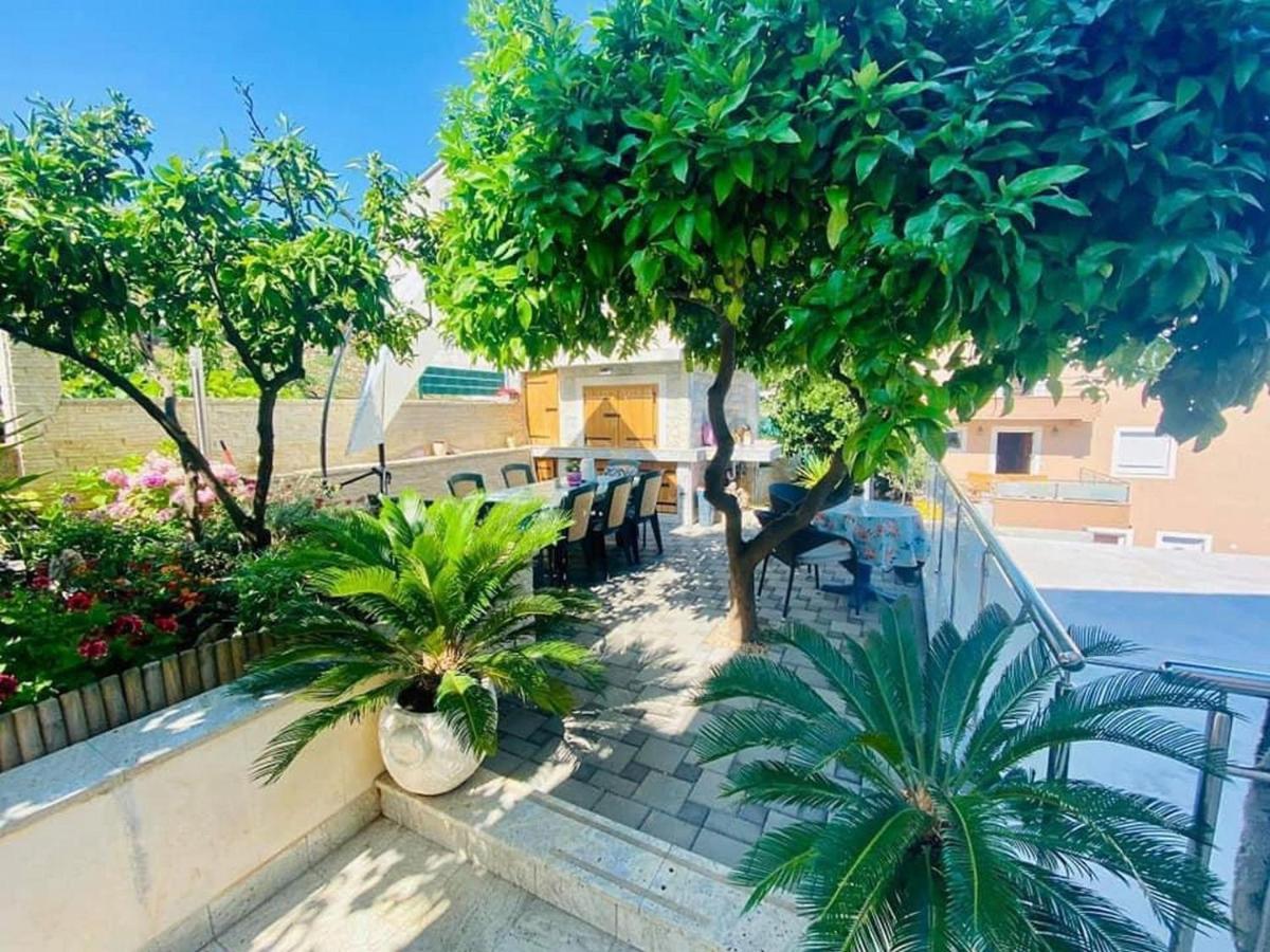 Apartman Kristina โตรกีร์ ภายนอก รูปภาพ